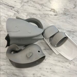 Skip hop Gray Whale Bath Spout Cover Set and bucket - sink extenders